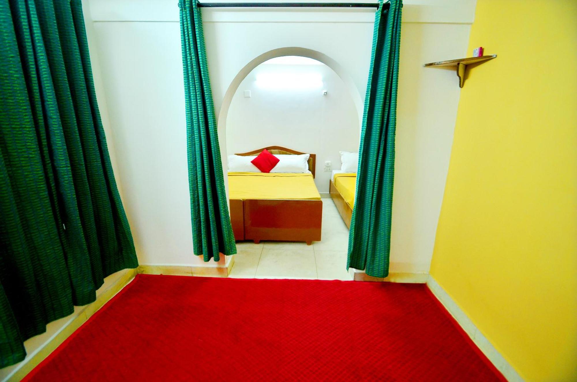 Estay Sk Residency Ooty Bagian luar foto