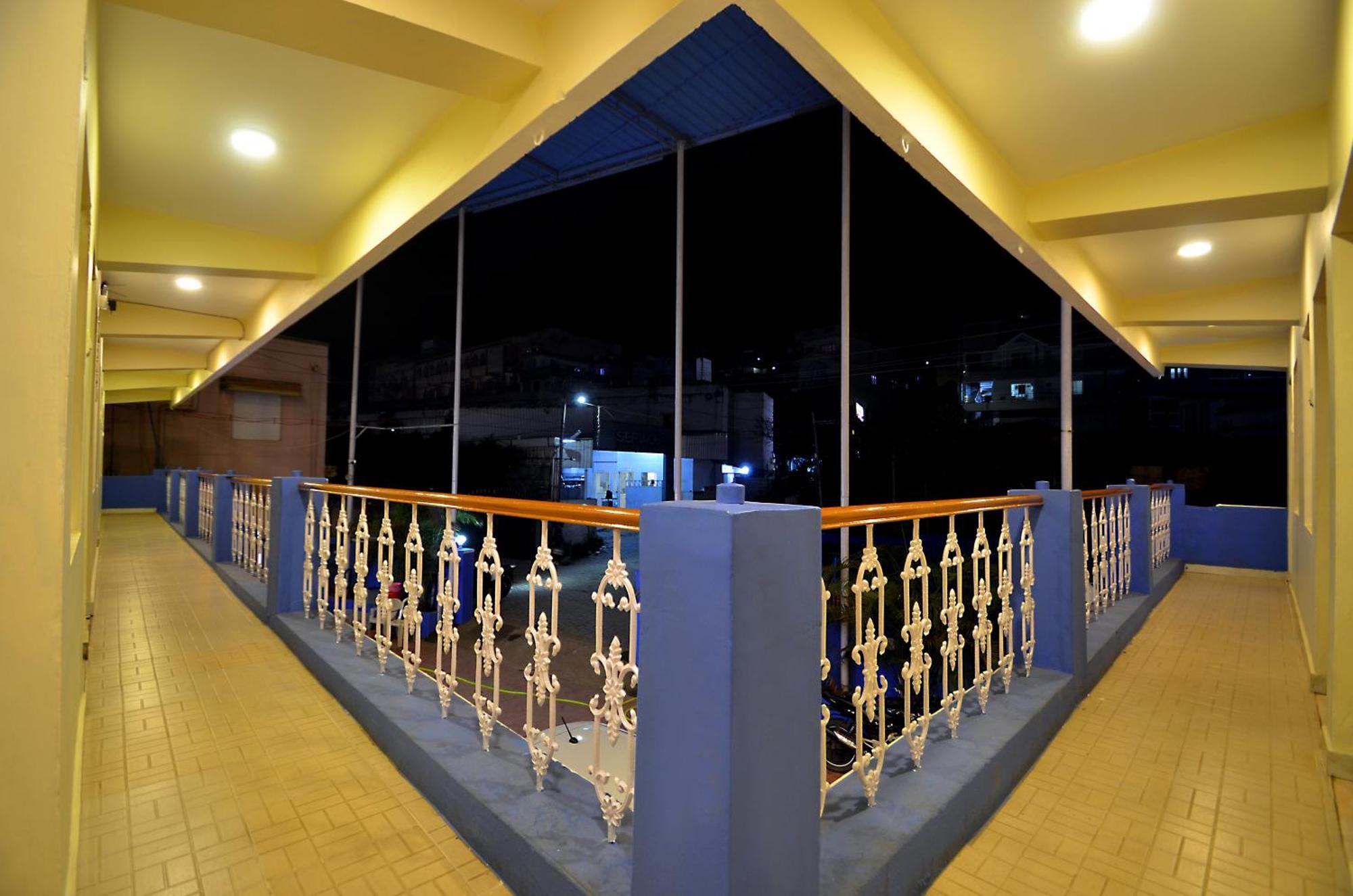 Estay Sk Residency Ooty Bagian luar foto