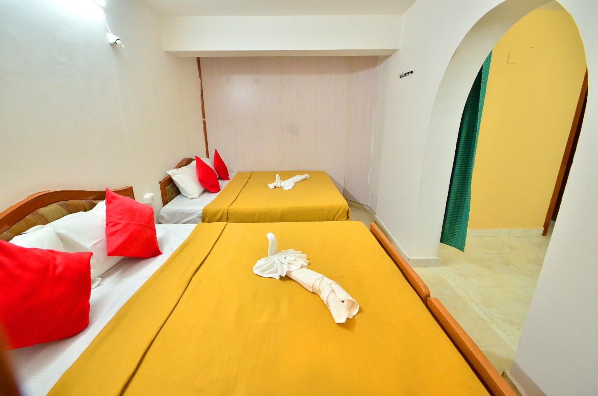 Estay Sk Residency Ooty Bagian luar foto